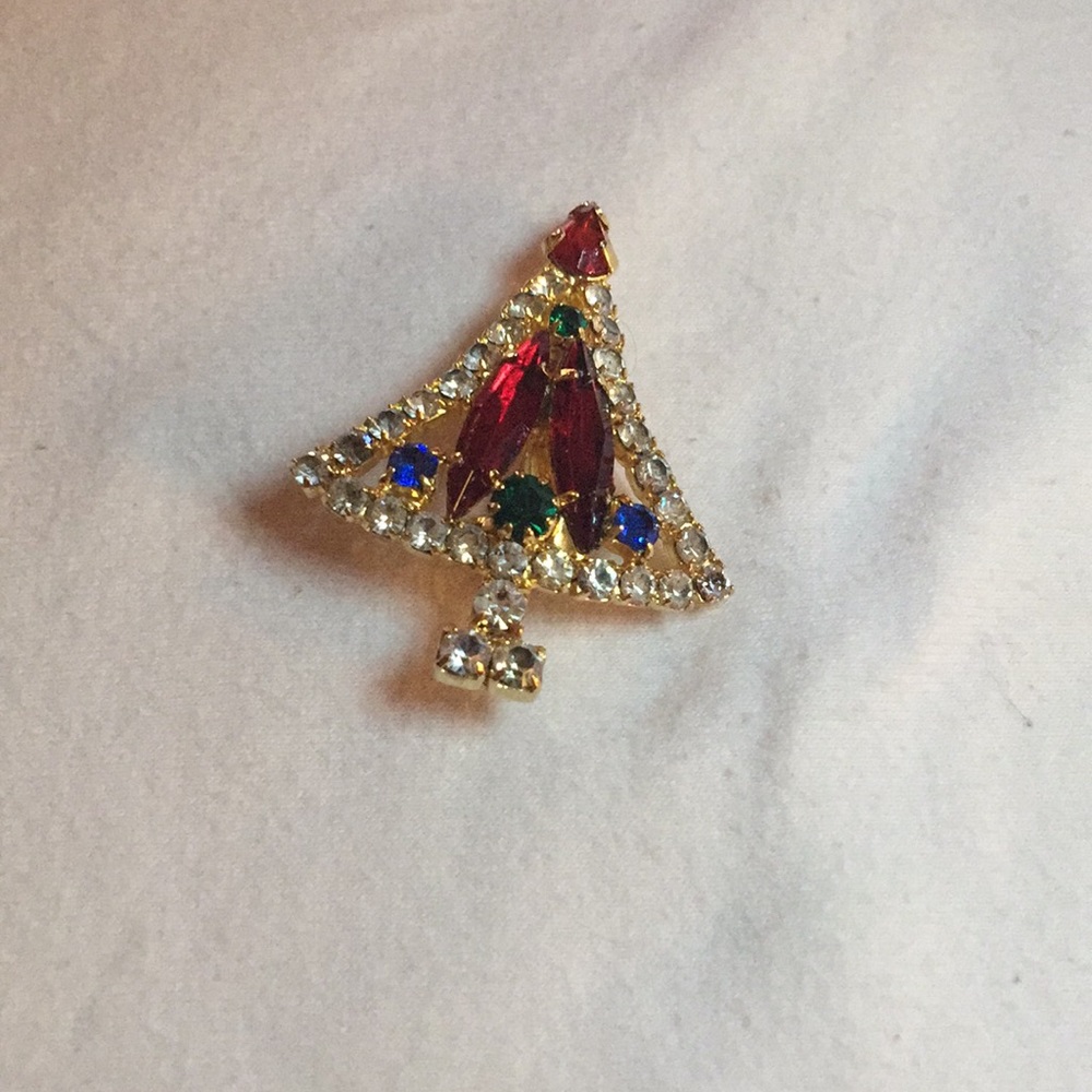 Brooch